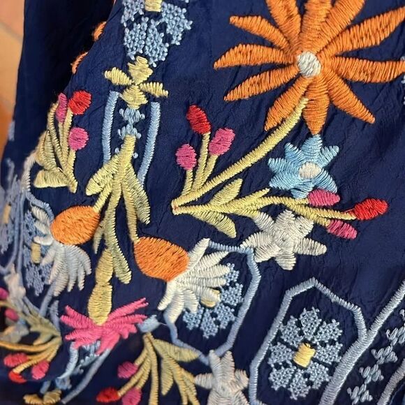 Johnny Was Blue EmbroideredWyatt Blouse, L - Picture 4 of 11